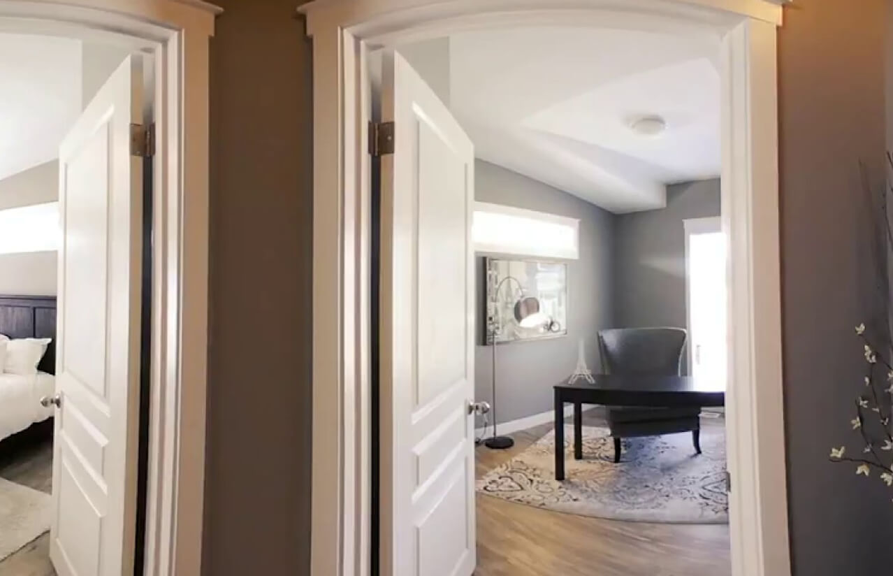 Play 360° Home Tour