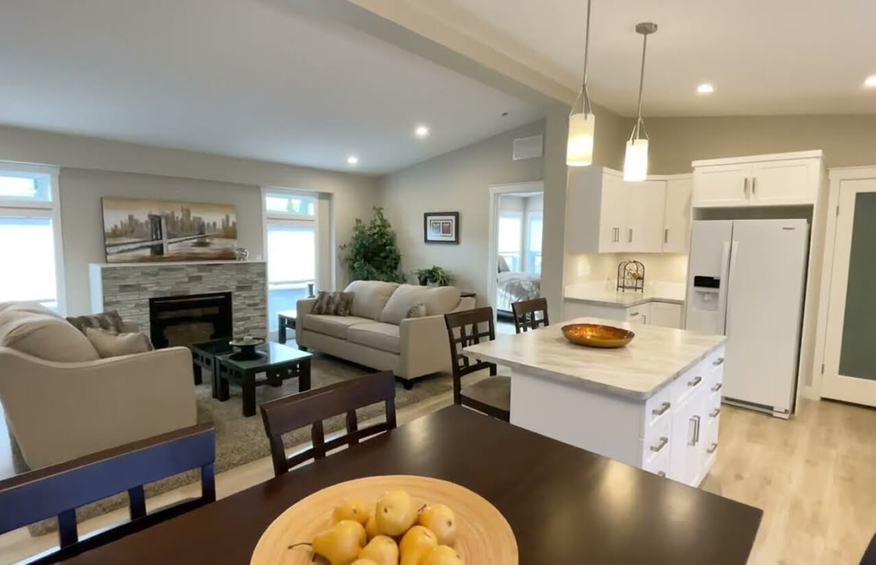 Play Modern Double Wides